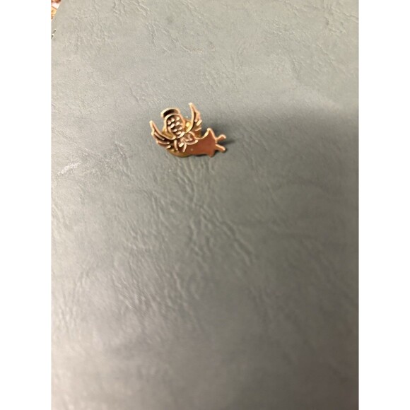 Guardian Angel Praying Gold Tone Vintage Lapel Pin - Picture 2 of 8